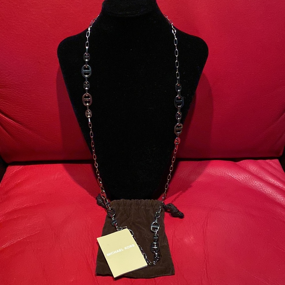 Michael Kors Beautiful Long Logo Necklace New WithTags - Picture 4 of 16